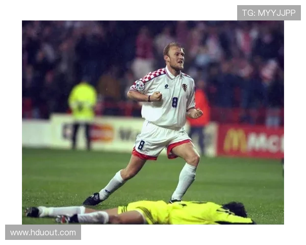 皇马悼念巴萨前主席雷纳 深表哀悼